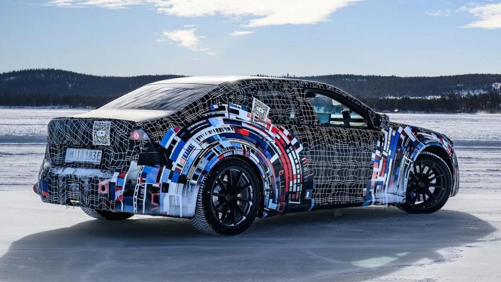 BMW M Neue Klasse: jak działa system z czterema silnikami