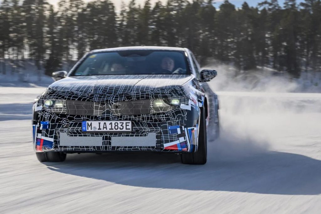 BMW M Neue Klasse: jak działa system z czterema silnikami