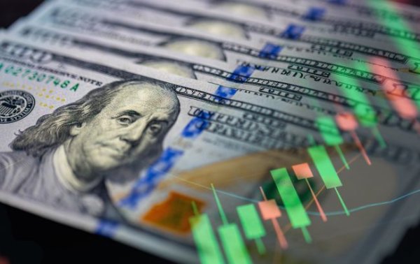 Без резких скачков? Удержится ли доллар по 43 грн до конца недели и какой возможный максимум