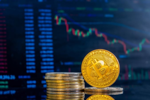 Крипторынок в «зеленой» зоне: биткоин восстановился до $70 000