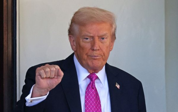 Трамп захотел переименовать ключевые в США вокзал и аэропорт в его честь: идею отклонили