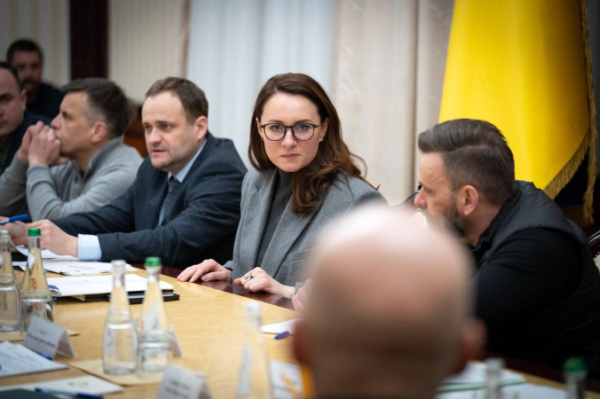 Дороги в приоритете: Кабмин поручил немедленно готовить ремонты