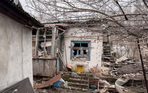 Росіяни обстріляли два райони Дніпропетровщини: є поранені й руйнування