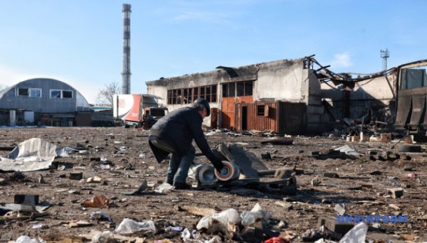 Двоє загиблих, троє поранених: на Одещині росіяни вдарили вночі по припортовій інфраструктурі