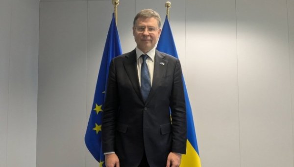 Партнери України поза ЄС допомогли покрити фінансові потреби на перше півріччя – Домбровскіс