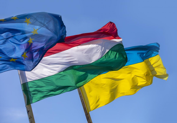 Чи зірве Угорщина допомогу Україні: у ЄС обурені погрозами Будапешта, - Bloomberg