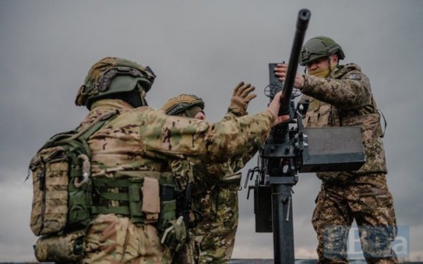 Уночі РФ запустила балістичні ракети та дрони. ППО знешкодила 156 безпілотників