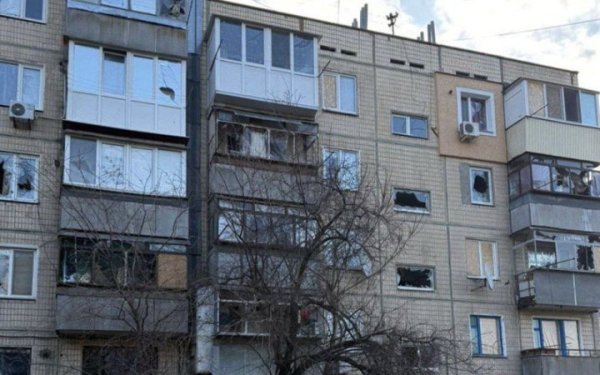 У Дніпрі через атаку РФ пошкоджена багатоповерхівка