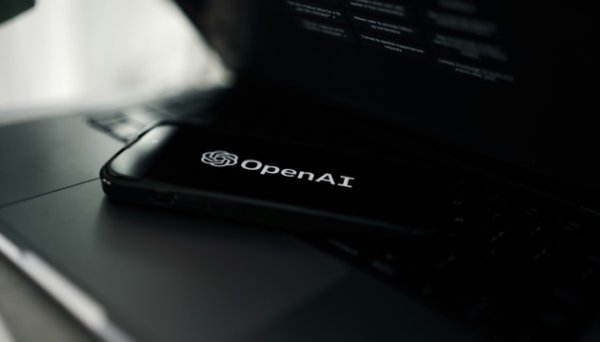 OpenAI у «супердодатку» об’єднає ChatGPT, браузер та генератор коду
