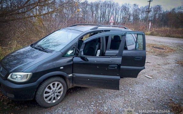 На Сумщині росіяни поцілили в авто. Постраждали брат і сестра