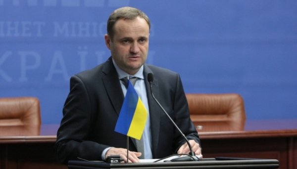 Темпи виконання перевищують планові показники: Кулеба розповів про хід ремонту доріг в Україні