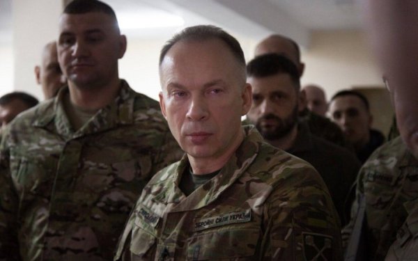 Сирський: зі зміною погоди Росія посилює тиск на кількох ділянках фронту