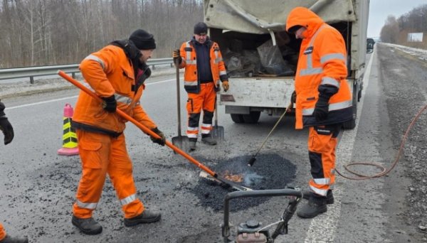 Уряд виділив додаткові ₴3 мільярди із резервного фонду на ремонт доріг