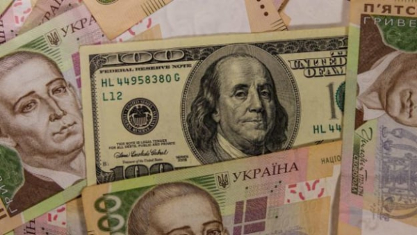 Плавная девальвация: почему эксперты уверены в дальнейшем обесценивании гривны