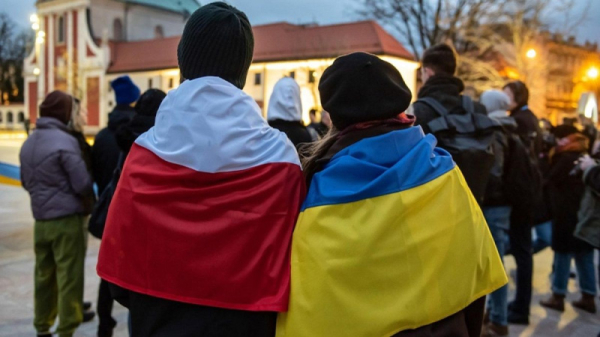 61,5% поляков поддерживают украинцев, но треть против — результаты исследования