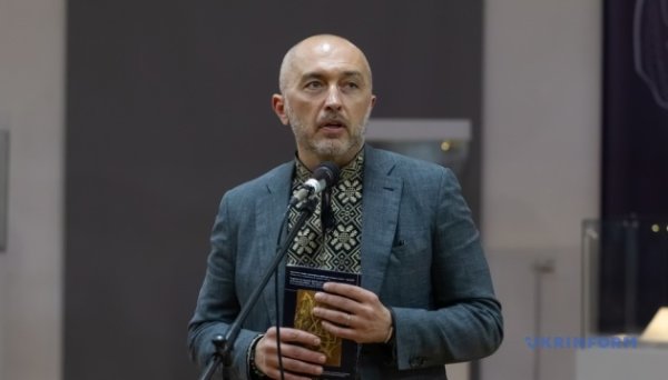 Долар дорожчає через геополітичну турбулентність – Пишний