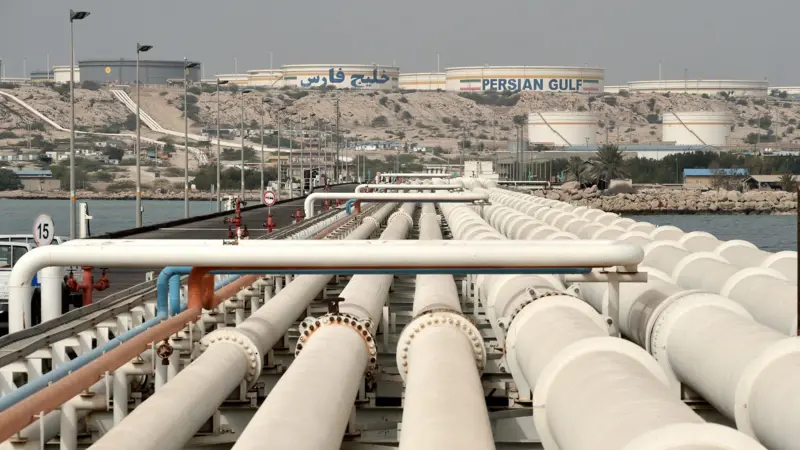 Де розташований острів Харк і чому він критично важливий для нафти Ірану: карта і прогноз, що станеться, якщо США і Ізраїль його знищать Де розташований острів Харк і чому він критично важливий для нафти Ірану: карта і прогноз, що станеться, якщо США і Ізраїль його знищать