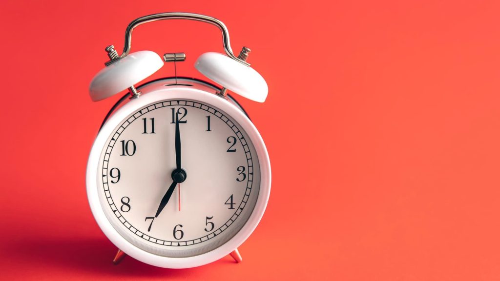 Переведення годинників на літній час 2026 в Україні: буде чи ні, рішення влади, дата і всі подробиці