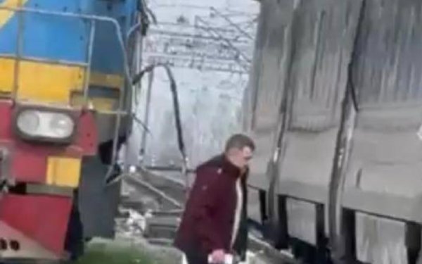У Вінницькій області приватний тепловоз зіткнувся з потягом “Інтерсіті” Київ-Перемишль
