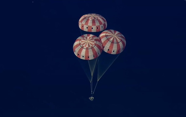 Місія Artemis II завершилася: екіпаж успішно повернувся на Землю. Відео і всі подробиці Місія Artemis II завершилася: екіпаж успішно повернувся на Землю. Відео і всі подробиці