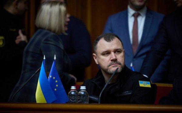 Голова МВС: незабаром розпочнуться консультації щодо закону про цивільну зброю