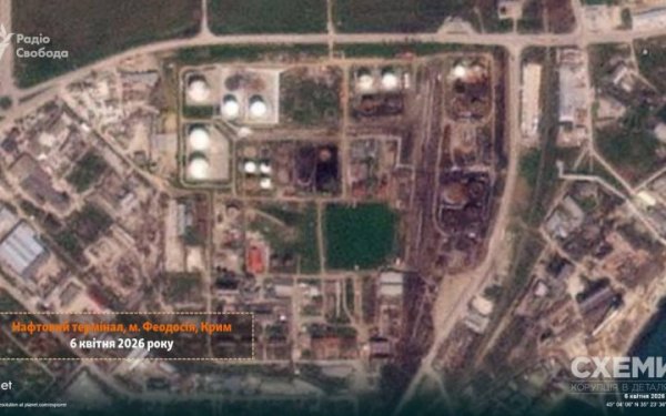 “Схеми” опублікували супутникові знімки пожежі на нафтобазі у Феодосії після ударів ЗСУ