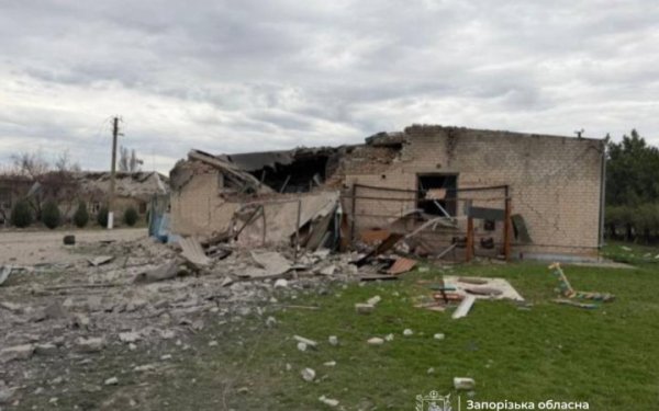 Росіяни атакували населені пункти Запорізького району, є жертви