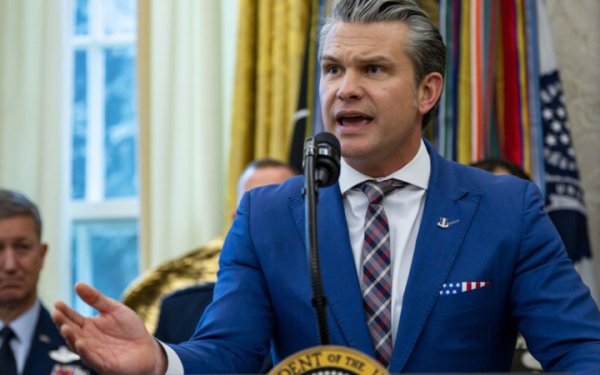 Міністр війни США знову пропустить засідання “Рамштайну”