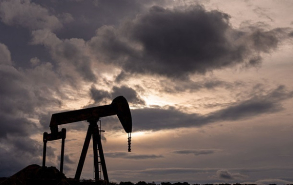 Нефть упала до $89 после открытия Ормузского пролива