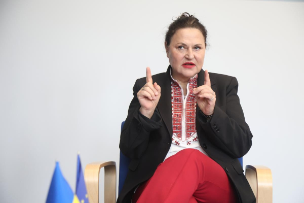"Україна отримає €90 мільярдів, але це займе більше часу", - посол ЄС в Україні Катаріна Матернова