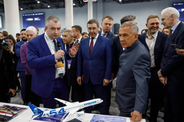 Росія вперше показала, як виглядатиме новий літак Ту-454 (фото)