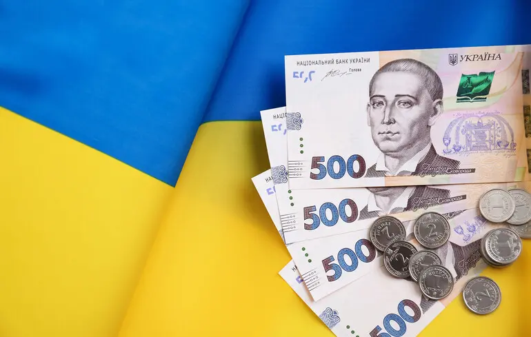Виплати 1500 грн пенсіонерам і не тільки в Україні: кому дадуть і коли чекати гроші