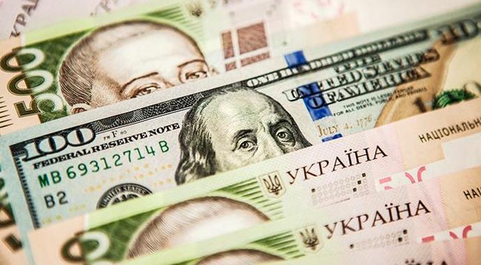 Чи впаде долар перед Великоднем 2026 в Україні: прогноз курсу валют на тиждень