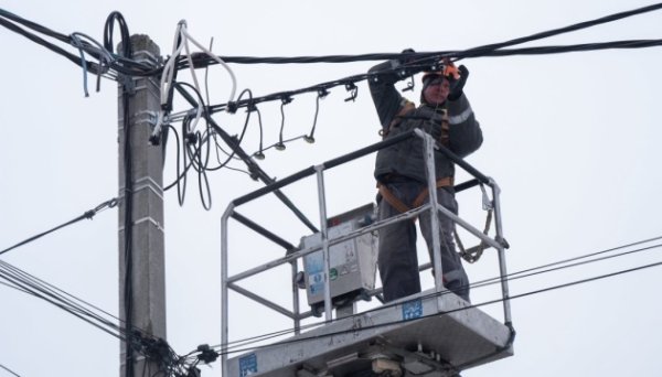 У шести регіонах України є нові знеструмлення через ворожі обстріли
