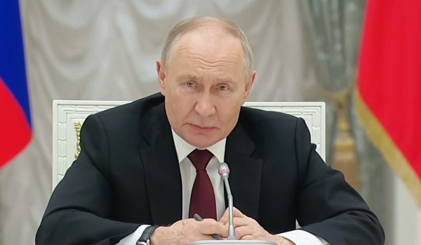 Прогнози розійшлися з реальністю: Путін шукає винних у падінні економіки РФ, - Reuters