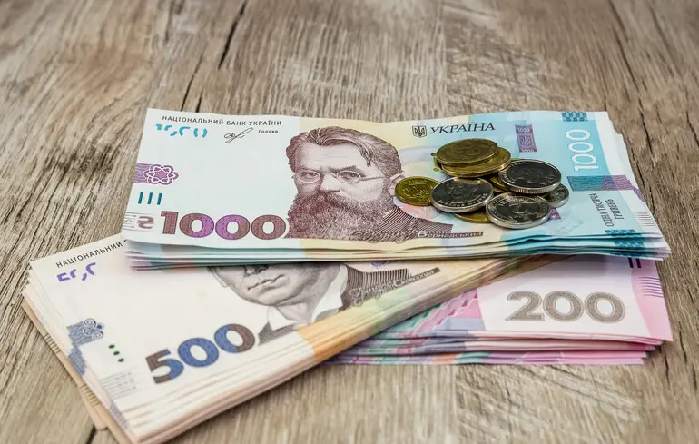 Виплати 1500 грн в Україні стартували: хто отримає і коли, умови та терміни