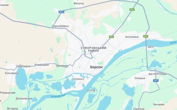 Ворог атакував з дрона супермаркет у Херсоні, постраждали четверо людей
