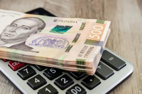 Официально средняя зарплата в Киеве уже выше 49 тыс грн: сколько реально получают киевляне — опрос
