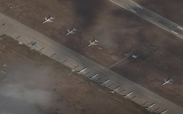 Сили безпілотних систем уразили чотири російські літаки на аеродромі “Шагол” в РФ, – “Мадяр”