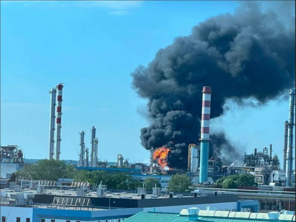 В Угорщині стався потужний вибух на заводі найбільшої нафтової компанії країни: що відомо