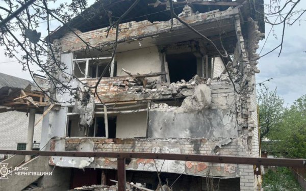 Росіяни атакували Чернігів дронами: є влучання по підприємству (оновлено)