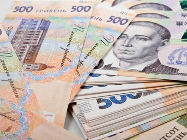 Зарплаты до 58 тысяч: Минфин обновил мартовскую статистику доходов госслужащих