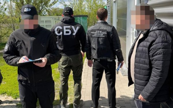 У Черкаській області ДБР викрило військового на хабарі за втечу зі служби