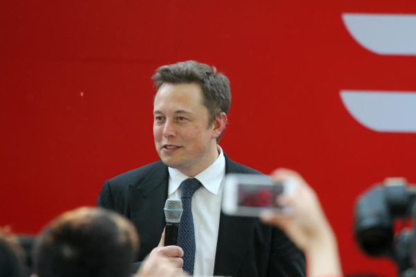 Маск став першим у світі трильйонером: SpaceX залучила рекордні кошти, - Reuters