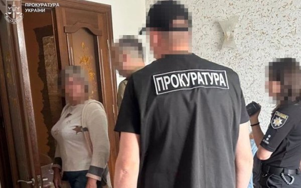 На Львівщині трьох ексслужбовиць РДА підозрюють в оформленні майже 41 млн грн соцвиплат на родичів і знайомих
