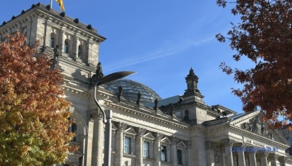 Уряд Німеччини хоче придбати 40% акцій оборонного концерну, який виробляє танки Leopard