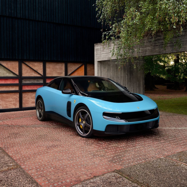 Электромобиль Ferrari Luce стал провалом: падение акций и смена маркетингового директора