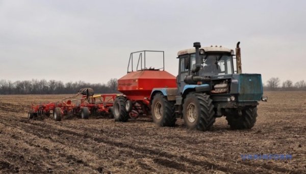 Аграрії прифронтових регіонів уперше отримали підвищену компенсацію за українську техніку