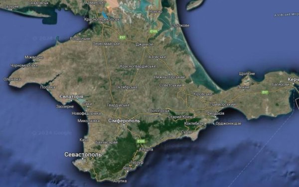 Окупанти поскаржились на нічну атаку по ще трьох мостах між Херсонщиною та Кримом