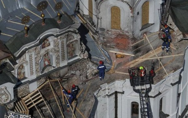Головне за вівторок, 23 червня: понад 200 боєзіткнень, знищення мосту через Північнокримський канал, штраф «Укрпошті»
